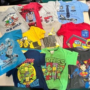 Boys 3T character t-shirts (11 pieces) EUC